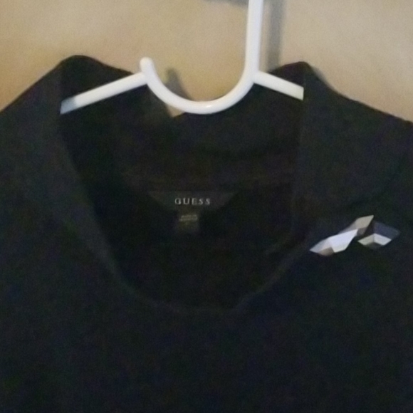 Guess - Picture 2 of 4